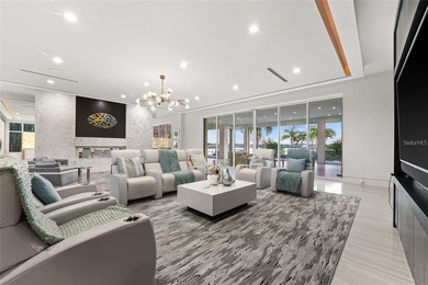 Lakefront, Luxurious, home with Private Pool in Windermere. A - photo 3