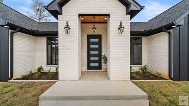 Welcome home to your private retreat! 11 Lewis Lane is the - photo 3