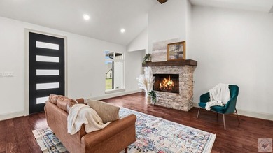 Welcome home to your private retreat! 11 Lewis Lane is the - photo 6