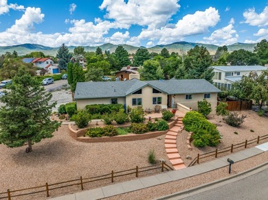 (private lake, pond, creek) Home For Sale in Los Alamos New Mexico