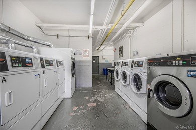 Needs renovations and is priced accordingly! This spacious - photo 13
