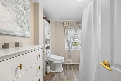 Great opportunity to own this fully detached single family home - photo 17