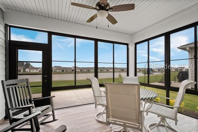 Nestled on a premium lot with a beautiful, serene lagoon view - photo 17