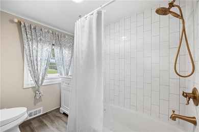 Great opportunity to own this fully detached single family home - photo 18