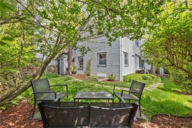 Great opportunity to own this fully detached single family home - photo 29