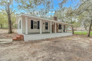 Little Pee Dee River Home For Sale in Galivants Ferry South Carolina