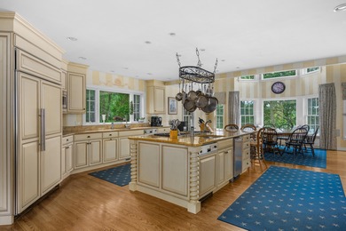 Welcome to an exquisite 2 acre waterfront estate, complete with - photo 8