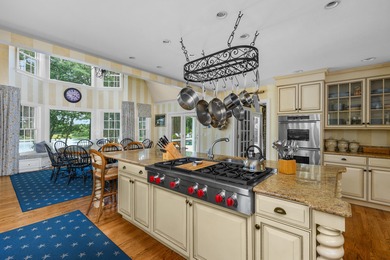 Welcome to an exquisite 2 acre waterfront estate, complete with - photo 10