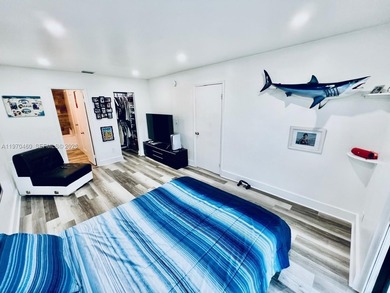 Fully Renovated 2BR/2BA Penthouse with Private AC & Panoramic