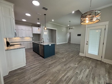 NOW OFFERING $5000 in SELLER CONCESSIONS! Welcome to this - photo 8