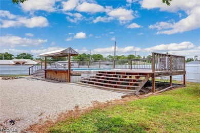 Solidly built 1998 concrete-block home on a rare three-lot - photo 34