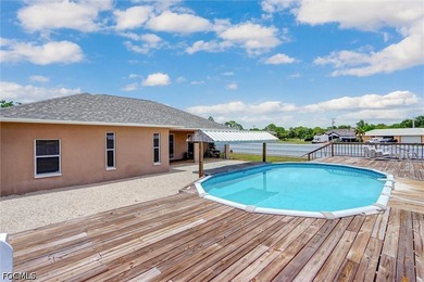 Solidly built 1998 concrete-block home on a rare three-lot - photo 36