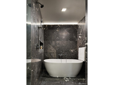 The Residences at Yerba Buena Island offer a rare opportunity to - photo 13