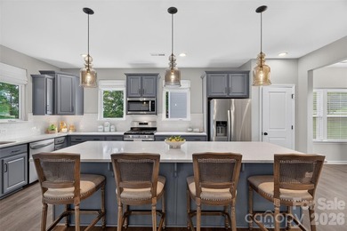 Perfectly positioned with breathtaking lake views and - photo 5