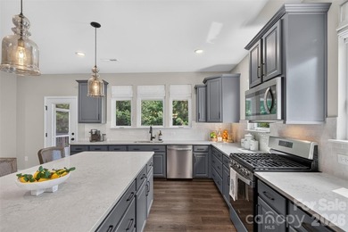 Perfectly positioned with breathtaking lake views and - photo 6