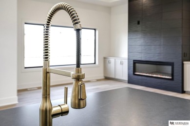 Susan Hawkins, M: , SusanHawkinsGroup,   - Exquisite Luxury