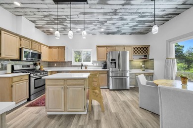 $ 19,100 PRICE IMPROVEMENT ! BREATHTAKING, POOL home tucked in a - photo 18