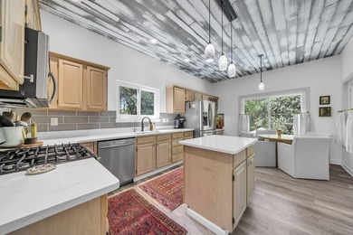 $ 19,100 PRICE IMPROVEMENT ! BREATHTAKING, POOL home tucked in a - photo 23