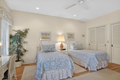 If you desire a home with charm, elegance and spacious rooms - photo 28