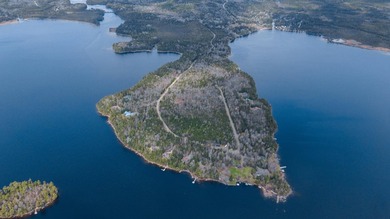 A rare and remarkable offering in the heart of the Rangeley - photo 33