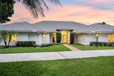 If you desire a home with charm, elegance and spacious rooms - photo 42
