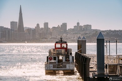 The Residences at Yerba Buena Island offer a rare opportunity to - photo 42