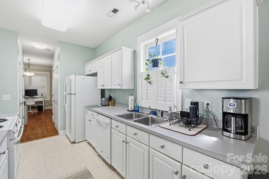 Prime Birkdale Village Location - 3BR/2BA Move-In Ready! Welcome - photo 9