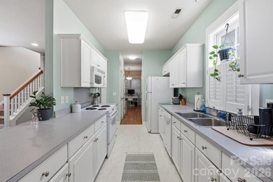 Prime Birkdale Village Location - 3BR/2BA Move-In Ready! Welcome - photo 10