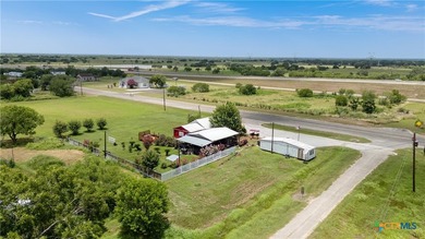 Legendary Texas BBQ Landmark - Prime Highway 59 Location An - photo 10