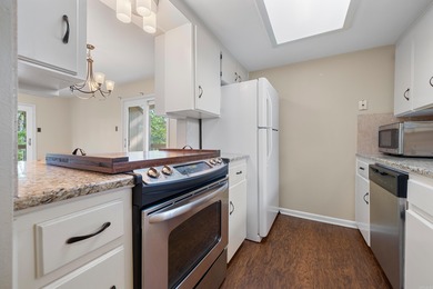 Lake Hamilton Condo with view and access. Start your mornings - photo 5