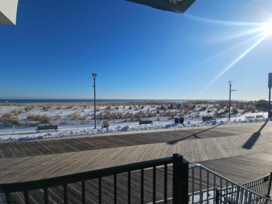 Pool-facing, fully renovated studio at Seashore Club - photo 5