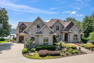 Lake Condo For Sale in Prairie Du Sac, Wisconsin