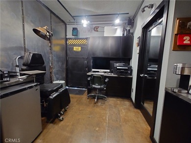 Rare opportunity to acquire a highly regarded, fully operational - photo 18