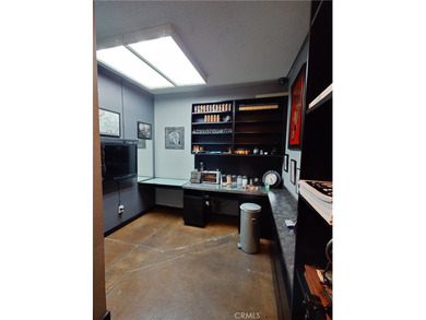 Rare opportunity to acquire a highly regarded, fully operational - photo 21