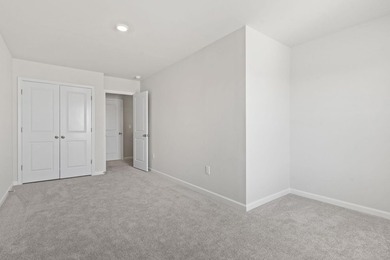 Two-story, three-bedroom, three-bathroom Glenville townhome with - photo 26