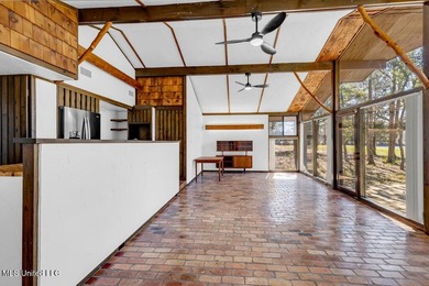 Searching for a real Caroll Ishee home on the beautiful