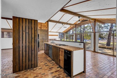 Searching for a real Caroll Ishee home on the beautiful