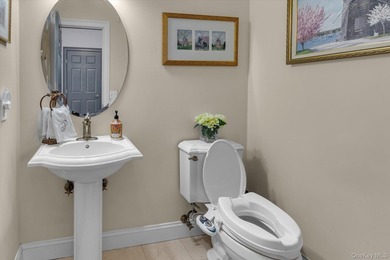 Stunning Colonial located in the desirable Riverhead Community - photo 12