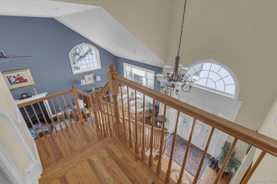 Stunning Colonial located in the desirable Riverhead Community - photo 13