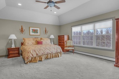 Stunning Colonial located in the desirable Riverhead Community - photo 14