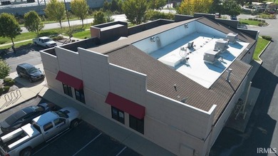 5,494 SF Office Building located on Bloomington's West-Side