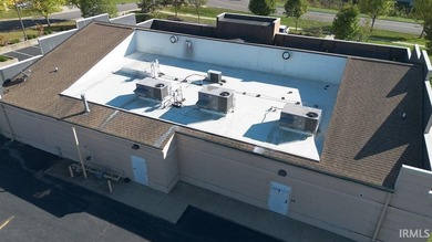 5,494 SF Office Building located on Bloomington's West-Side