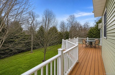 Stunning Colonial located in the desirable Riverhead Community - photo 22