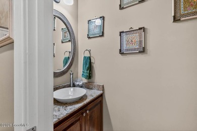 Fantastic house w/ a rare financing opportunity! Qualified - photo 31
