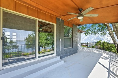 FULLY FURNISHED LAKEFRONT HOME!! Experience elevated lakefront - photo 31
