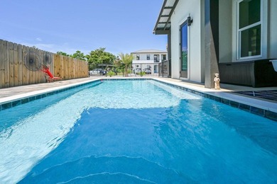 NO HOA - Built to Last - Walk to the Beach - Furnished & Rental - photo 3
