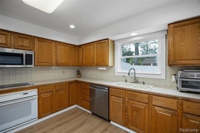 *** We have received multiple offers, H & B due on Tuesday 7/21 - photo 15