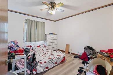 Recently updated to include new vinyl plank flooring and paint! - photo 18