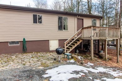 Escape to your little slice of heaven in Indian Rocks. This cozy - photo 31