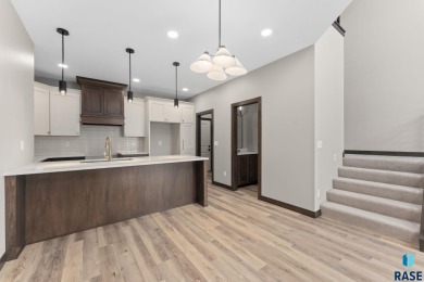 (pending lake) Home For Sale in Sioux Falls South Dakota